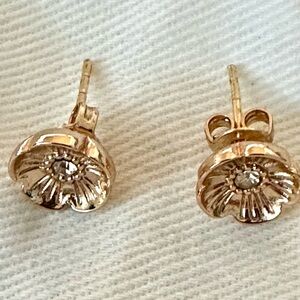 COACH Tea Rose Pattern Gold Toned Flower Stud Earrings With Dust Bag